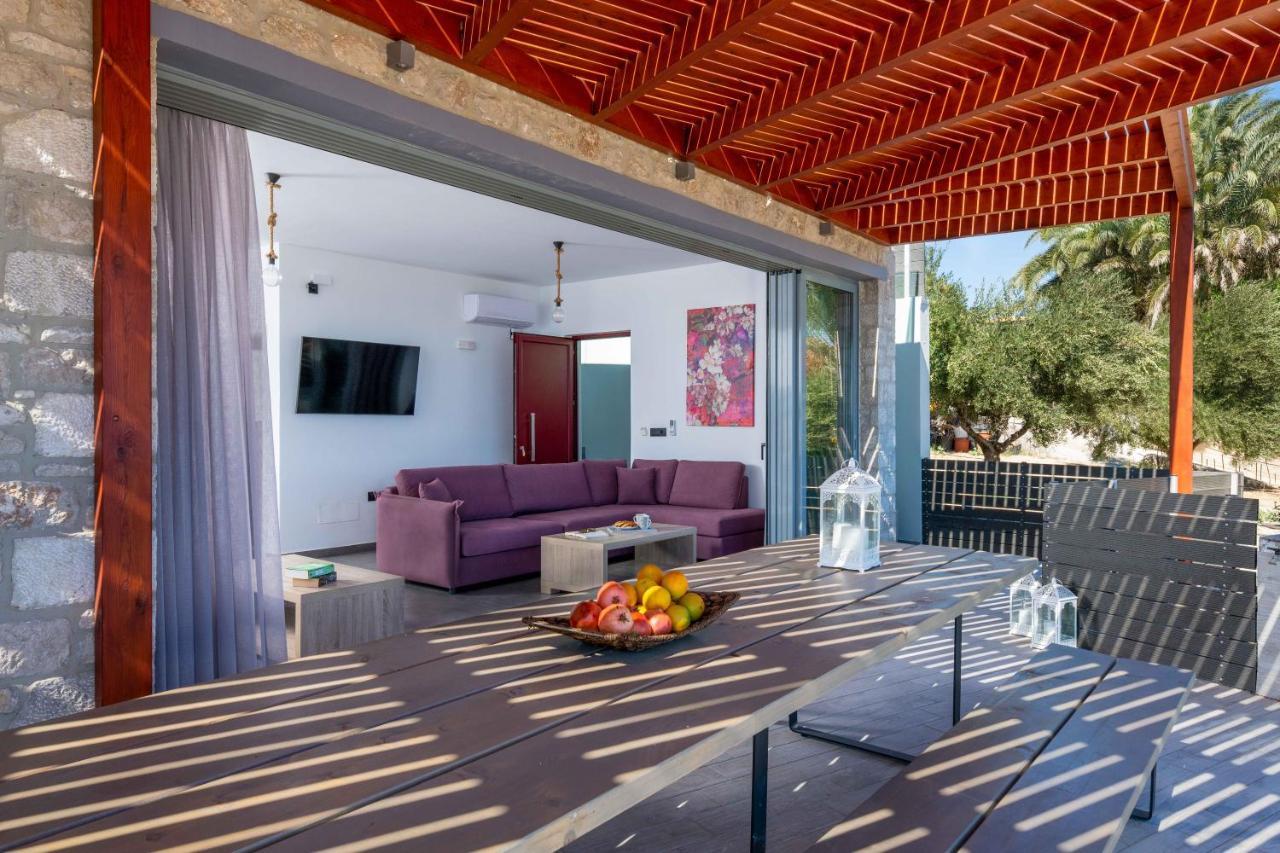 Southrock Villas Lakhania Exterior foto