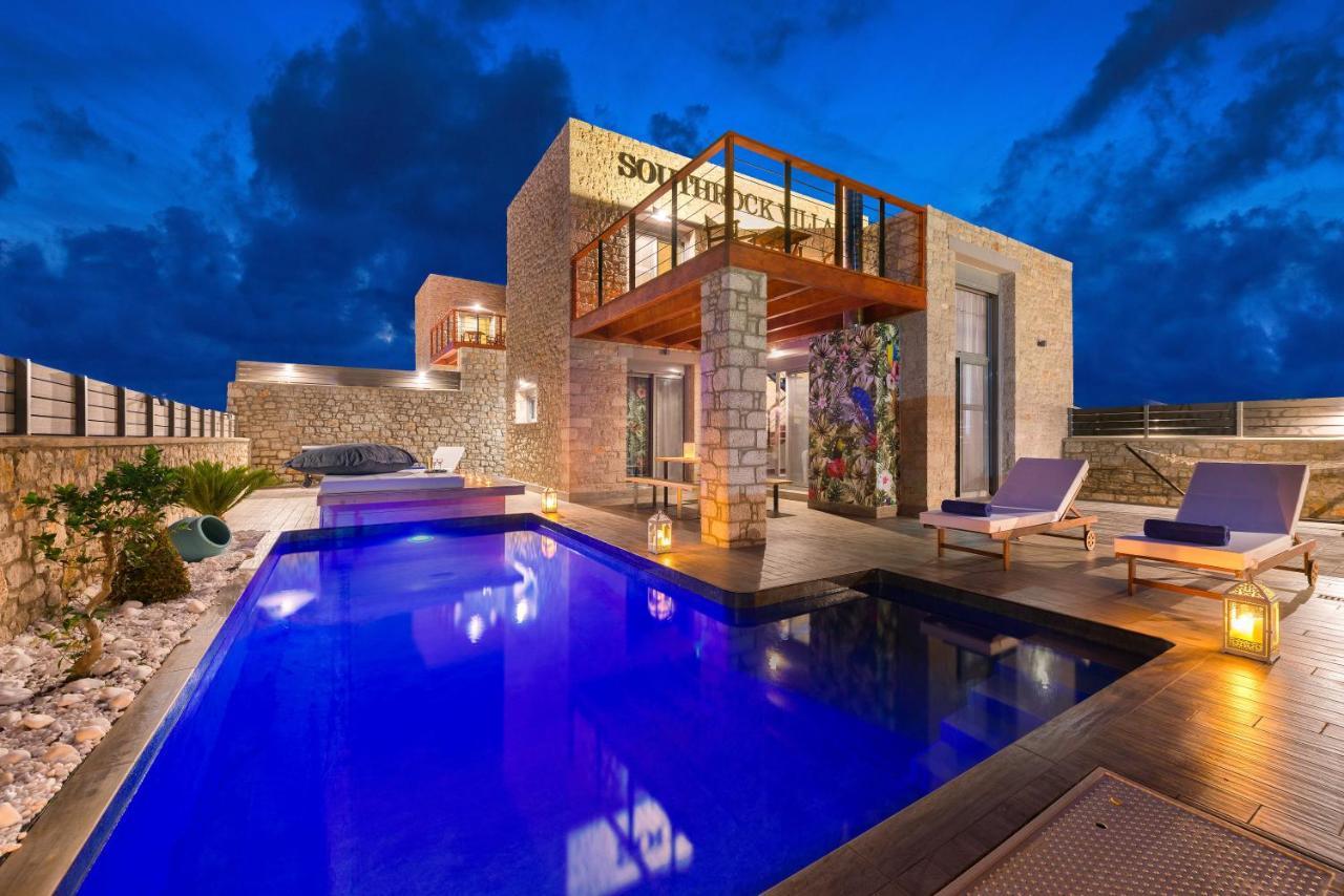 Southrock Villas Lakhania Exterior foto