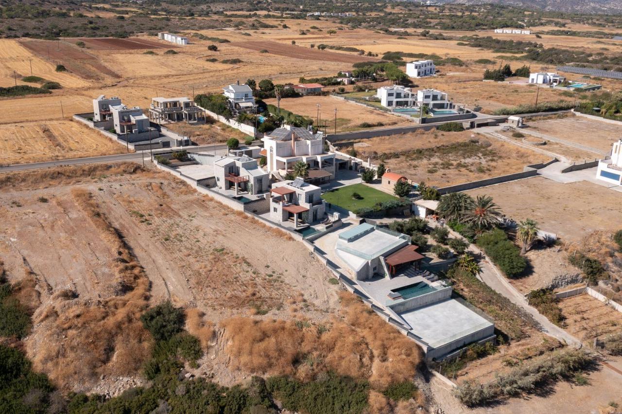 Southrock Villas Lakhania Exterior foto